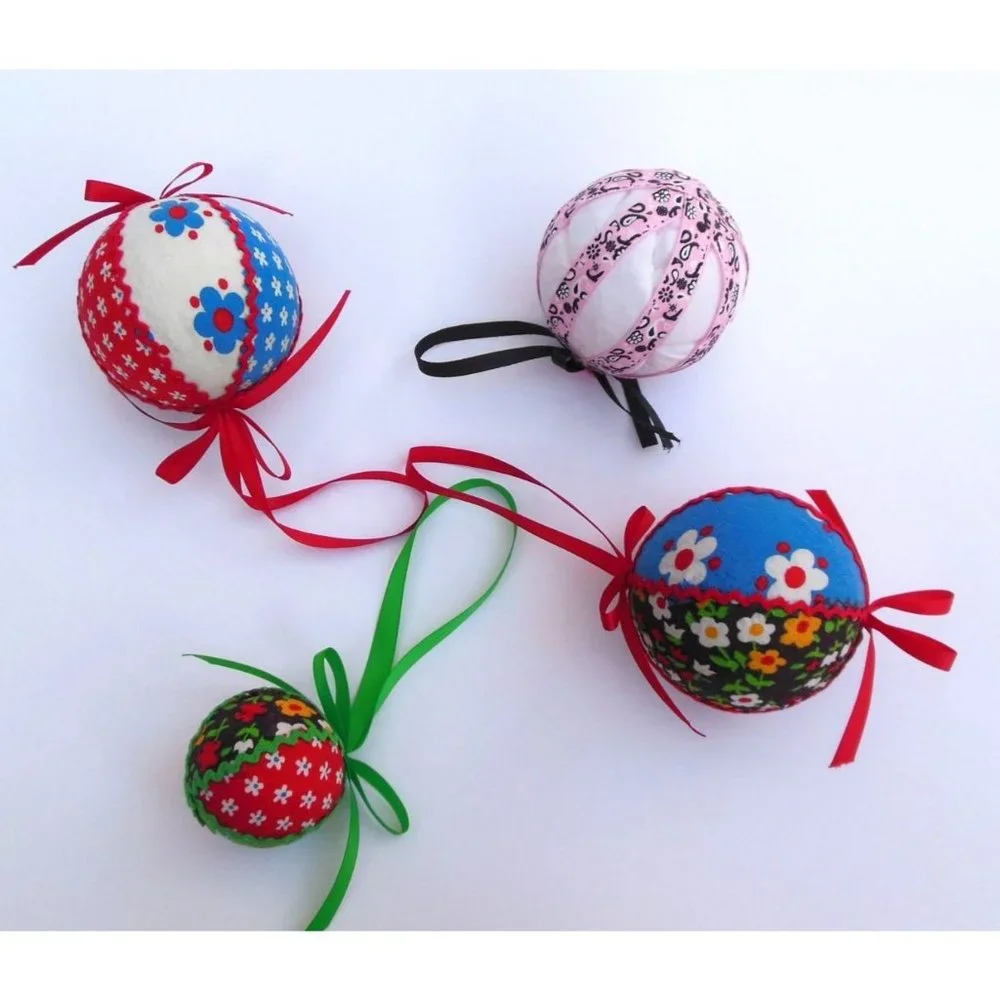 Vintage Lot Of 4 Handmade Patchwork Quilt Christmas Ornaments